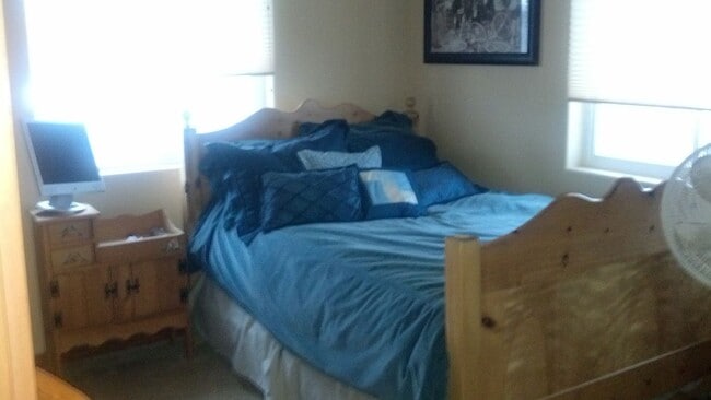 Building Photo - 147 Dogwood Dr