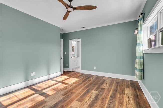 Building Photo - 3223 Bannon Ave