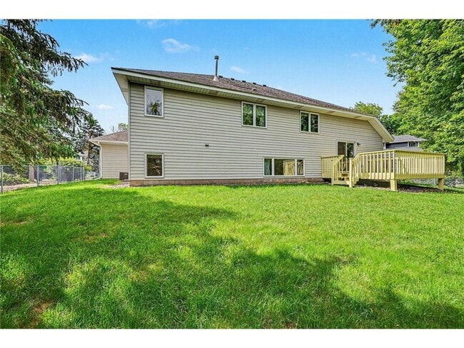 Building Photo - 2522 Windsor Ln