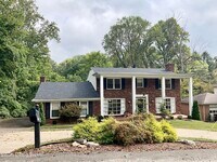 Building Photo - 2411 Chadford Way