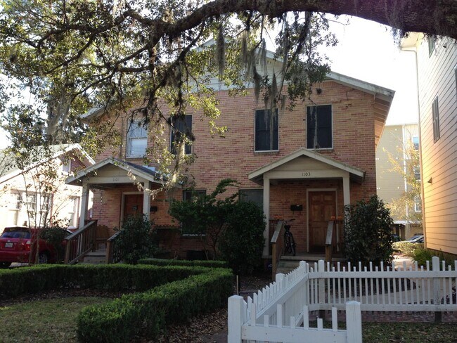 Building Photo - Fall 2026!! Historic Woodbury Row 4 Bedroo...