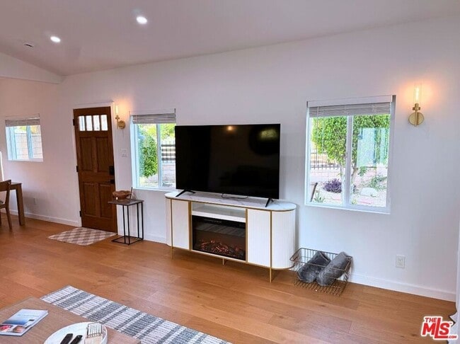 Building Photo - 4879 Hartwick St