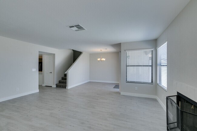 Building Photo - Great 3 bedroom home in South Shore!!