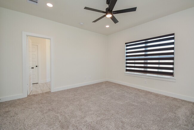 Building Photo - 16559 Oasis Glade Dr