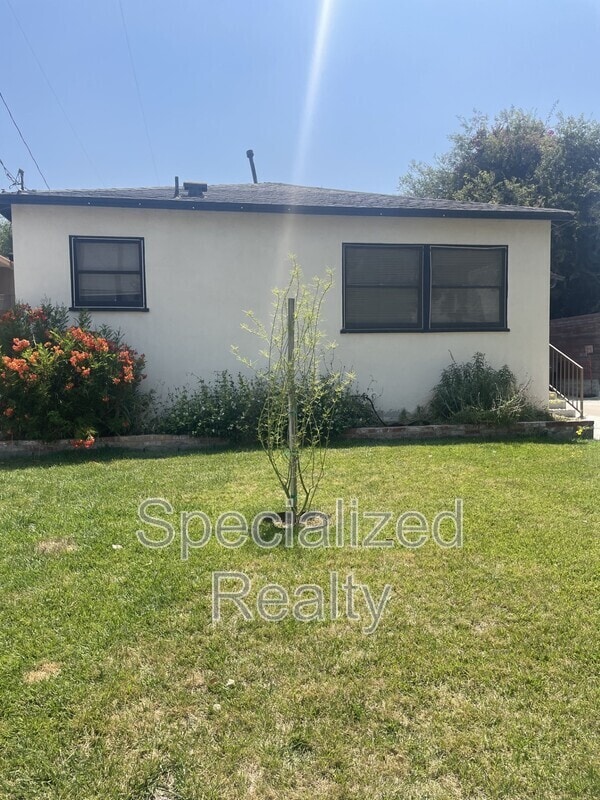 Building Photo - 500 Hill Dr