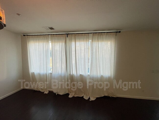 Building Photo - 5508 Copper Sunset Way