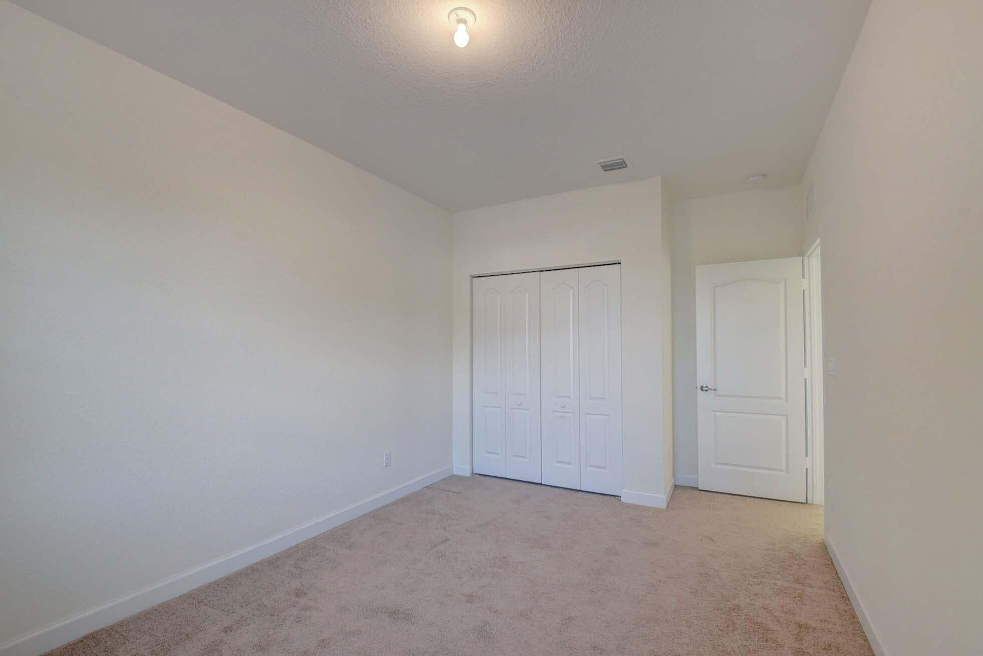 Building Photo - 8834 Willow Cove Ln