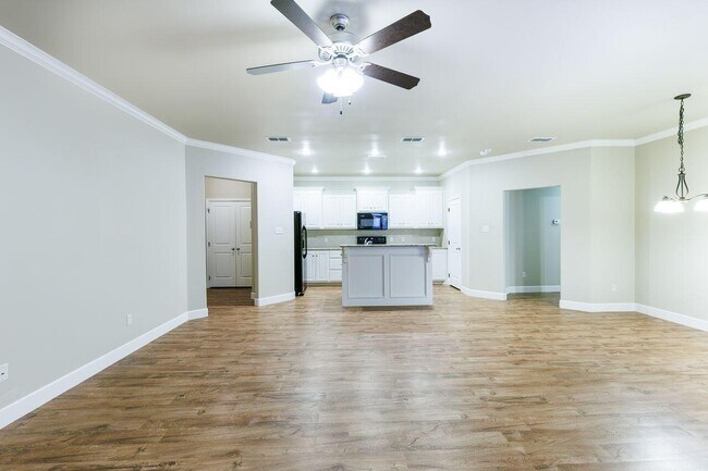 Building Photo - 9804 Avenue V