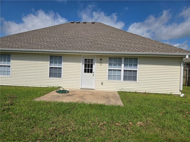 Building Photo - 1703 N Valor