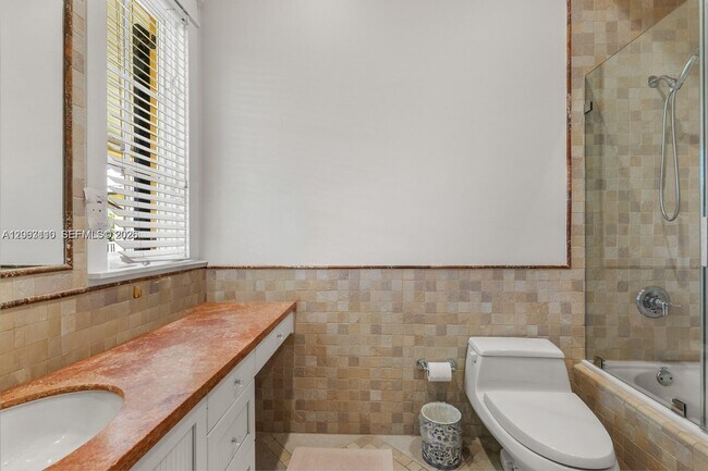 Building Photo - 685 Harbor Ln