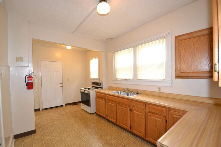 Building Photo - 537 Carroll St