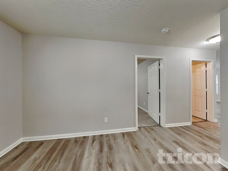 Building Photo - 5118 Badland Beacon