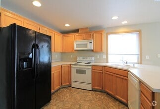 Building Photo - 3 Bed/2 Bath Rambler in West Pasco