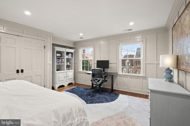 Building Photo - 312 N Pitt St