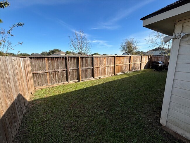 Building Photo - 6302 Ballina Meadows Ct