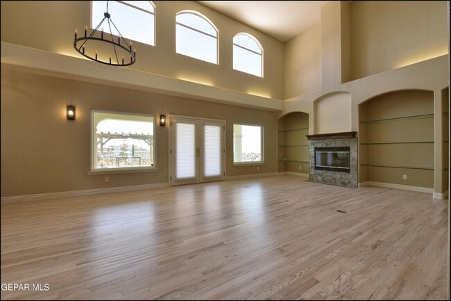 Building Photo - 6732 Pearl Ridge Dr