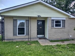 Building Photo - 3521 Kent Dr