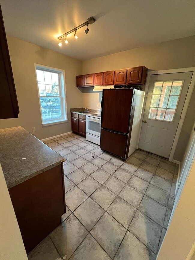 Building Photo - 4216 W Penn Ave