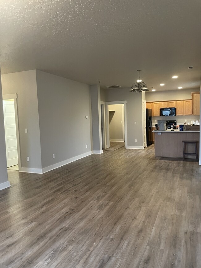 Building Photo - 447 N Baxter Way