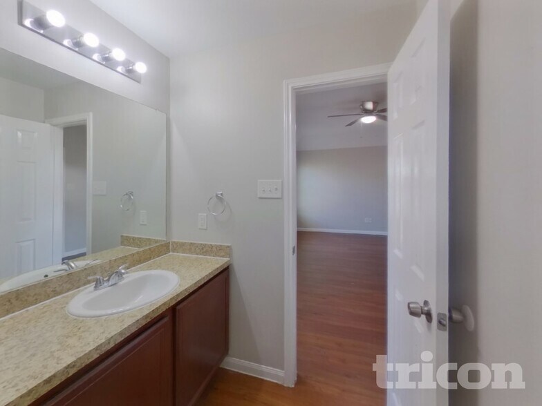 Building Photo - 21434 Jamals Way