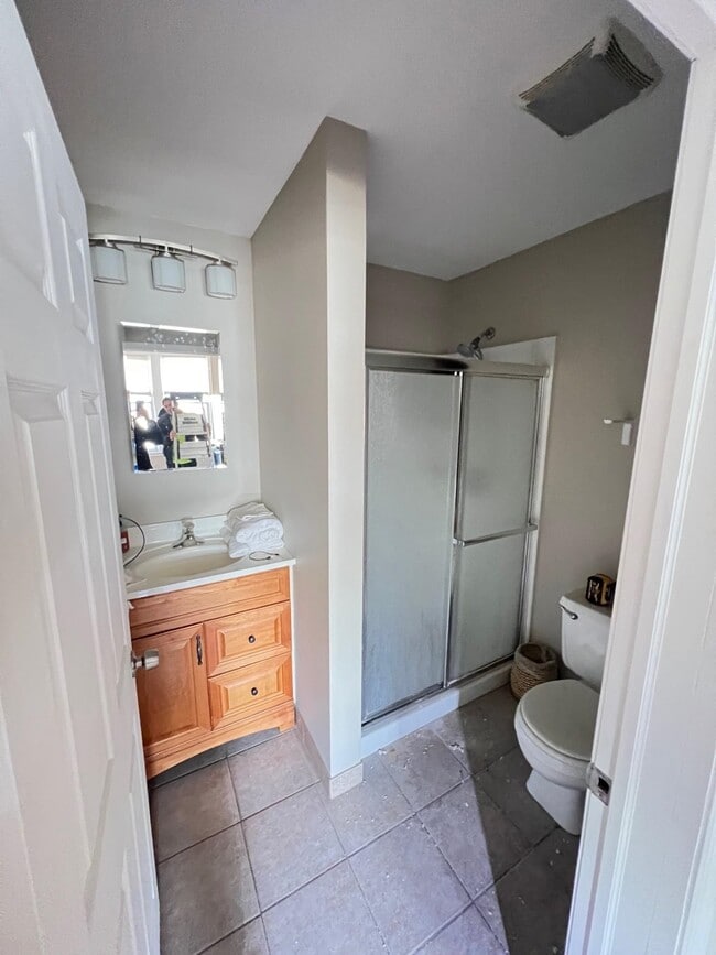 Building Photo - 4319 Bergen Turnpike