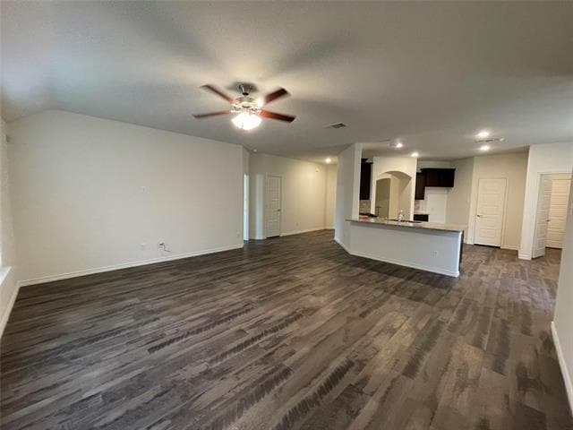 Building Photo - 761 Jamestown Ln