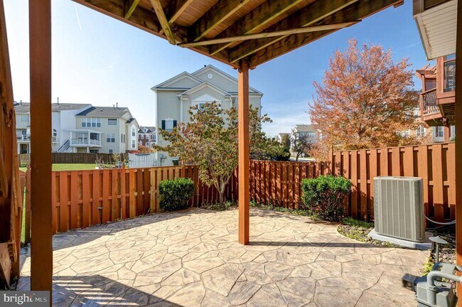Building Photo - 43903 Thorncroft Terrace