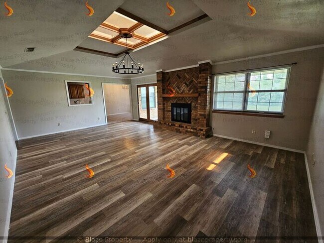 Building Photo - Now Leasing: Bright & Beautiful 3 Bed / 2 ...