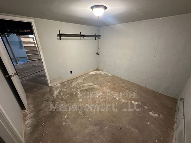 Building Photo - 10742 Blue Ridge Blvd