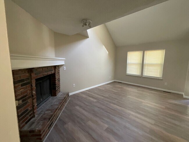 Building Photo - 11800 Caenen St