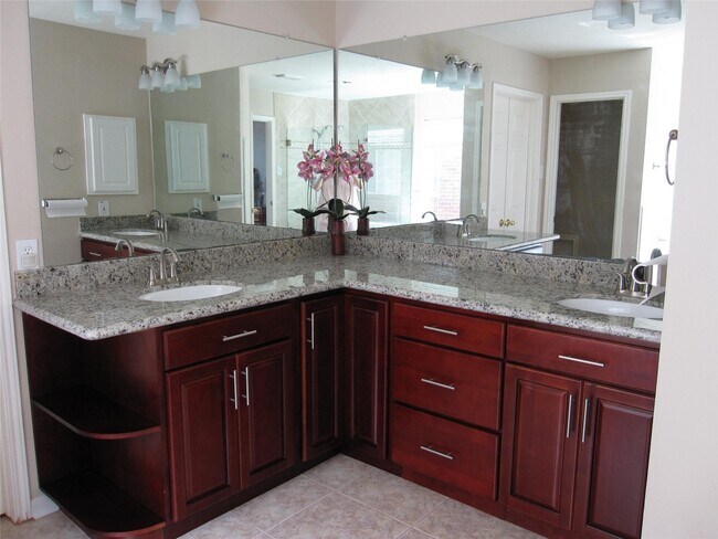 Building Photo - 4127 N Nolan Pl