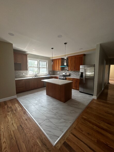 Building Photo - 63 Hawthorne Ave