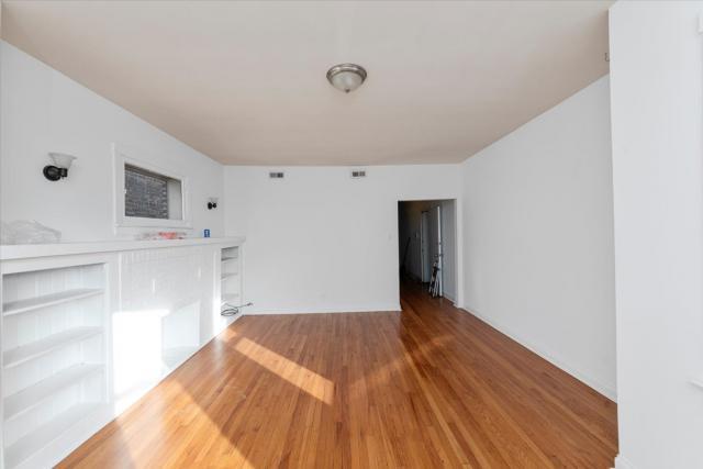 Building Photo - 2 bedroom in Chicago IL 60651