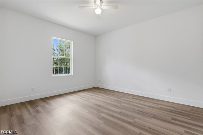 Building Photo - 4708 27th St SW