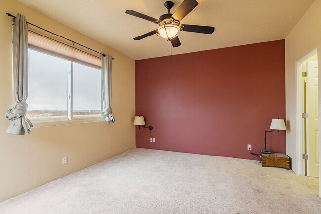 Building Photo - 7 E Saddleback Mesa