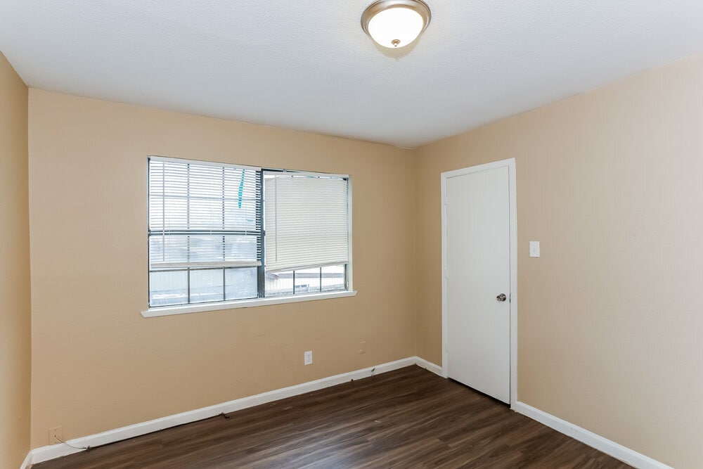 Building Photo - 347 Linkview Dr