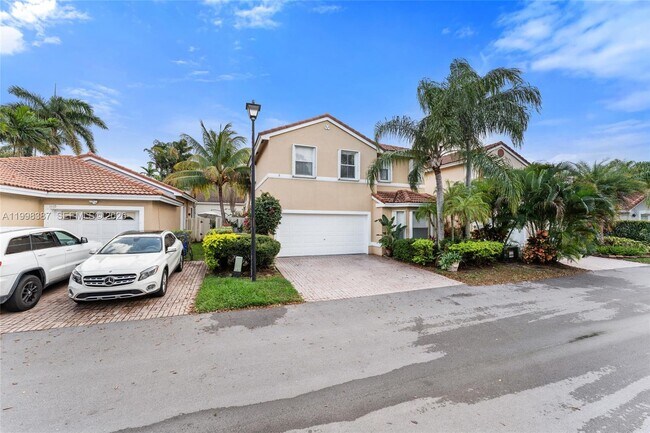 Building Photo - 1120 W Lake St