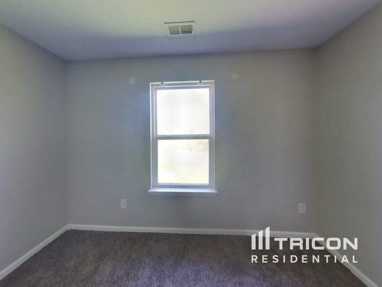 Building Photo - 7328 Mosaic Dr