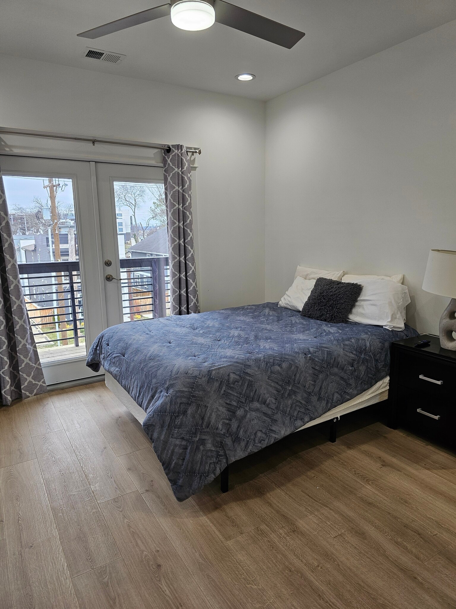 bdrm 3 - 1621 9th Ave N