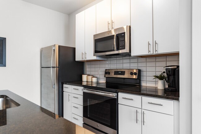 Building Photo - Gallerie Apartments