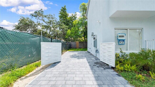 Building Photo - 18390 SW 103rd Ct