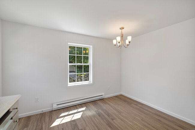 Building Photo - 154 Grove Ave