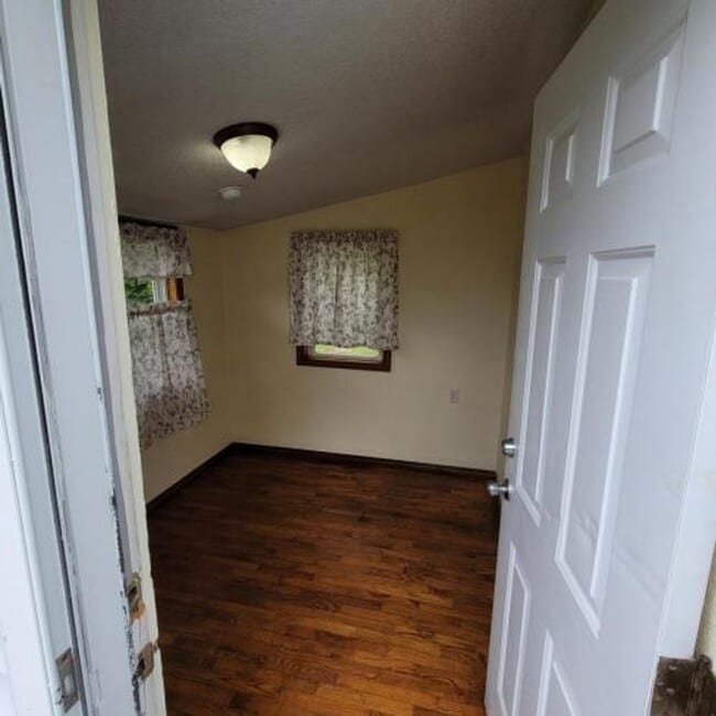 Building Photo - Single Family House 2BR-1BA - Villa Ridge MO