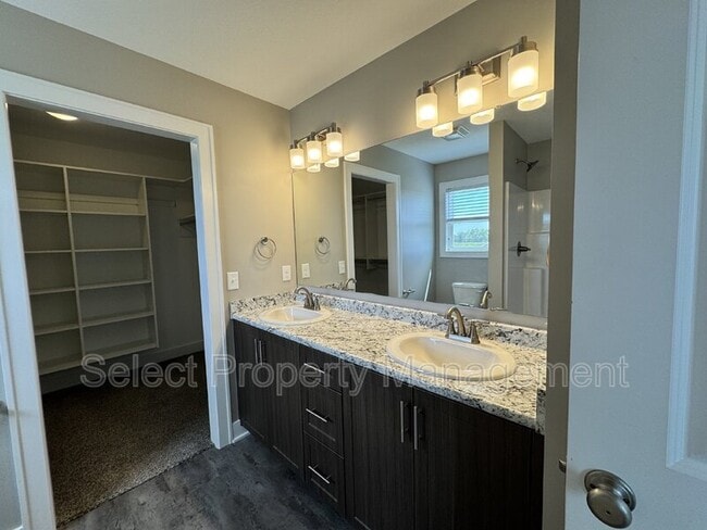 Building Photo - 12367 Speranza Dr