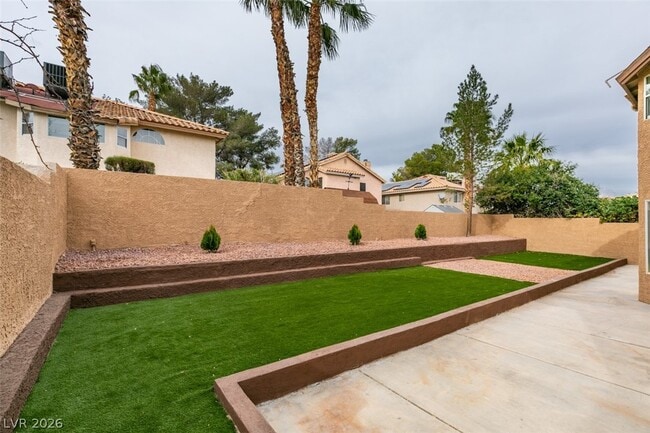 Building Photo - 821 Long Branch Dr