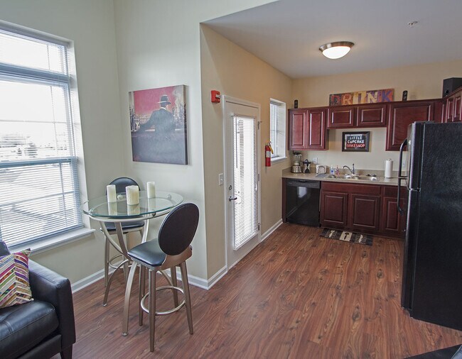 Interior Photo - Tenth & College Horizons Apartments
