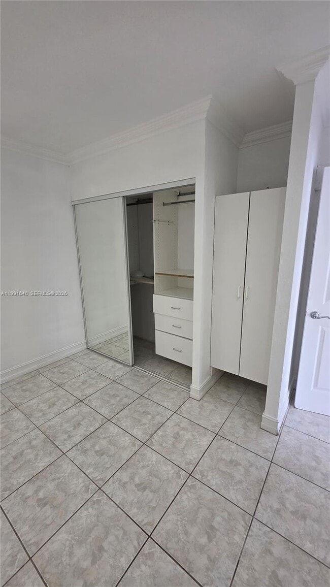 Building Photo - 2114 Biarritz Dr