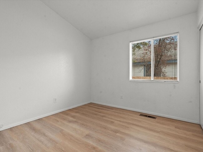 Building Photo - 6165 Greenbrook Dr