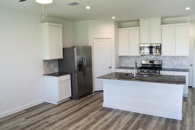 Building Photo - 10212 Berkeley Spgs Trl