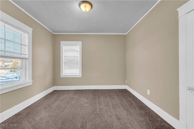 Building Photo - 54 W Grace St